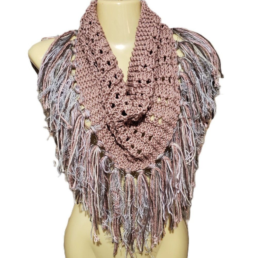 NEW Hand Knitted Rose Pink Silver Metallic Infinity‎ Boho Cowl Scarf Fringed